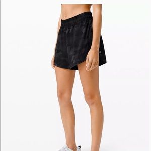 Lululemon Track That 5 inch Short Camo Print